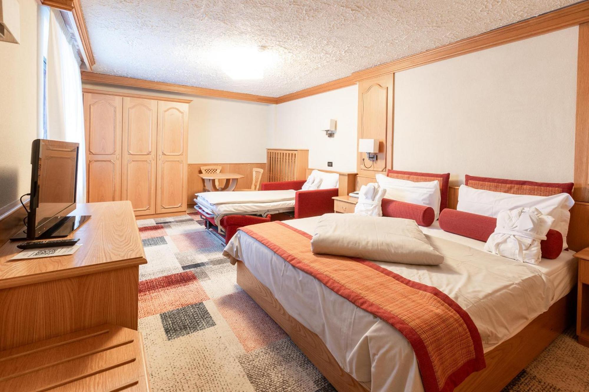 Hotel Intermonti Ливиньо Экстерьер фото